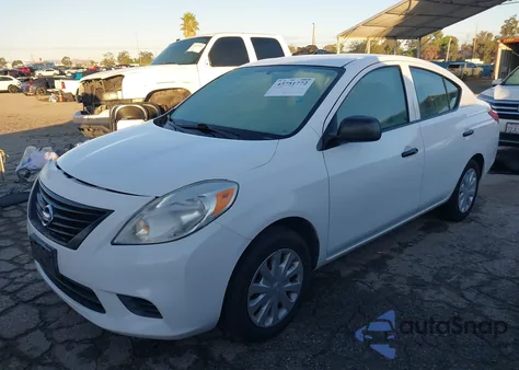 2014 Nissan Versa 1.6 S из США, поврежденный, VIN 3N1CN7APXEL855465